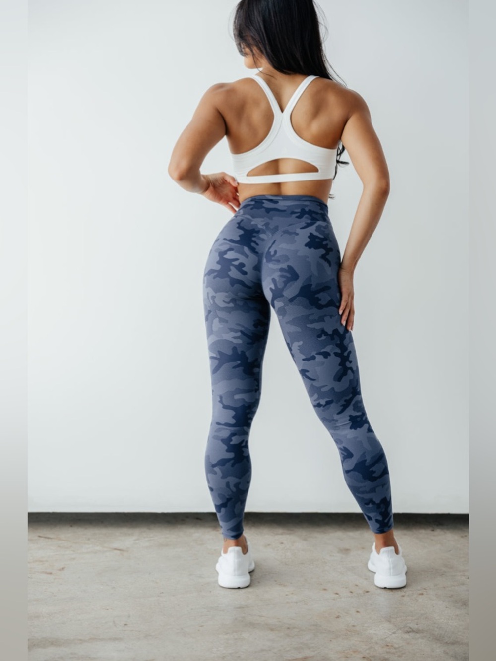 P’TULA Stealth Sculpt Legging : 23" in Navy Women’s Size Medium